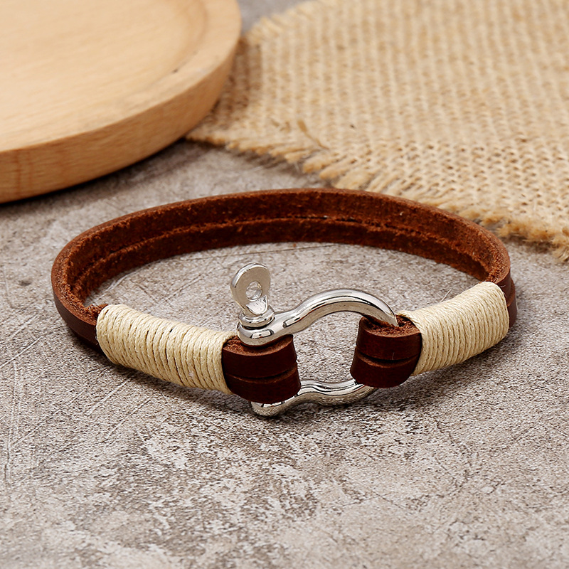 Simple Vintage Hand-woven Leather Bracelet display picture 1