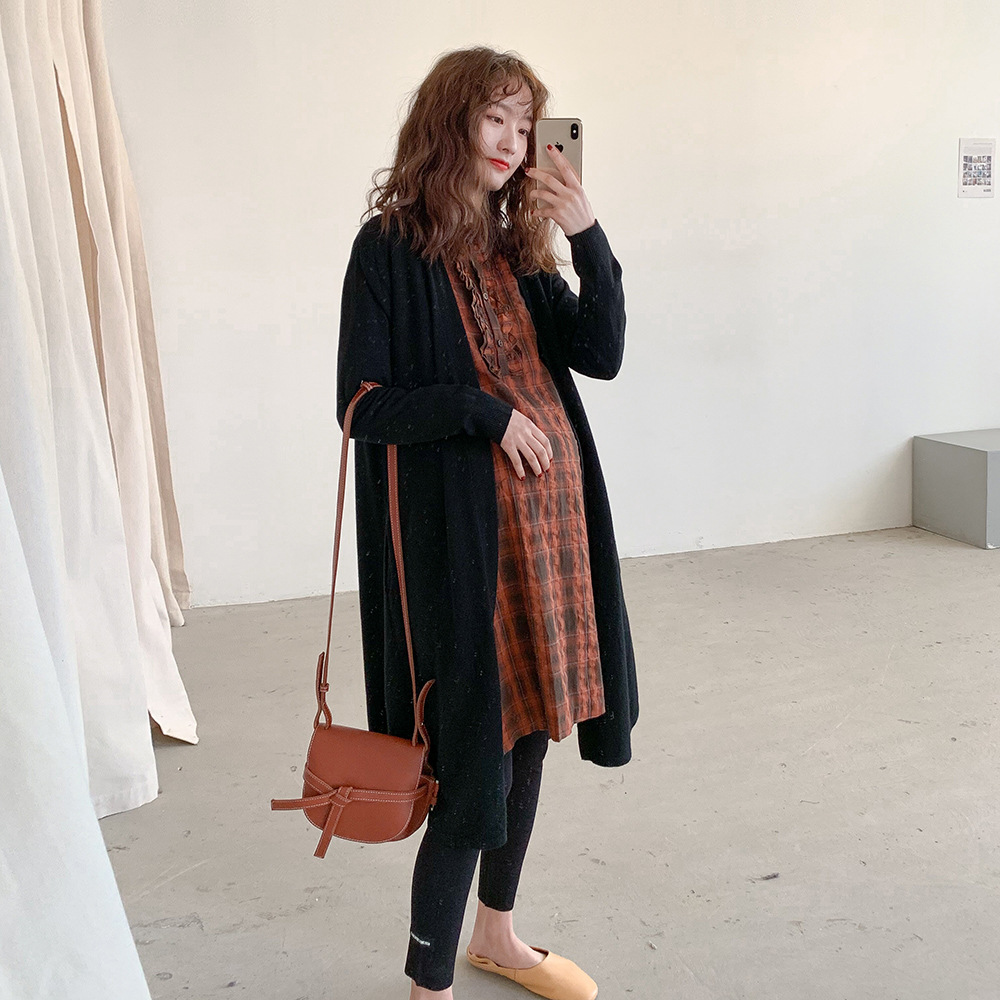 Fashionable knitted cardigan for pregnant