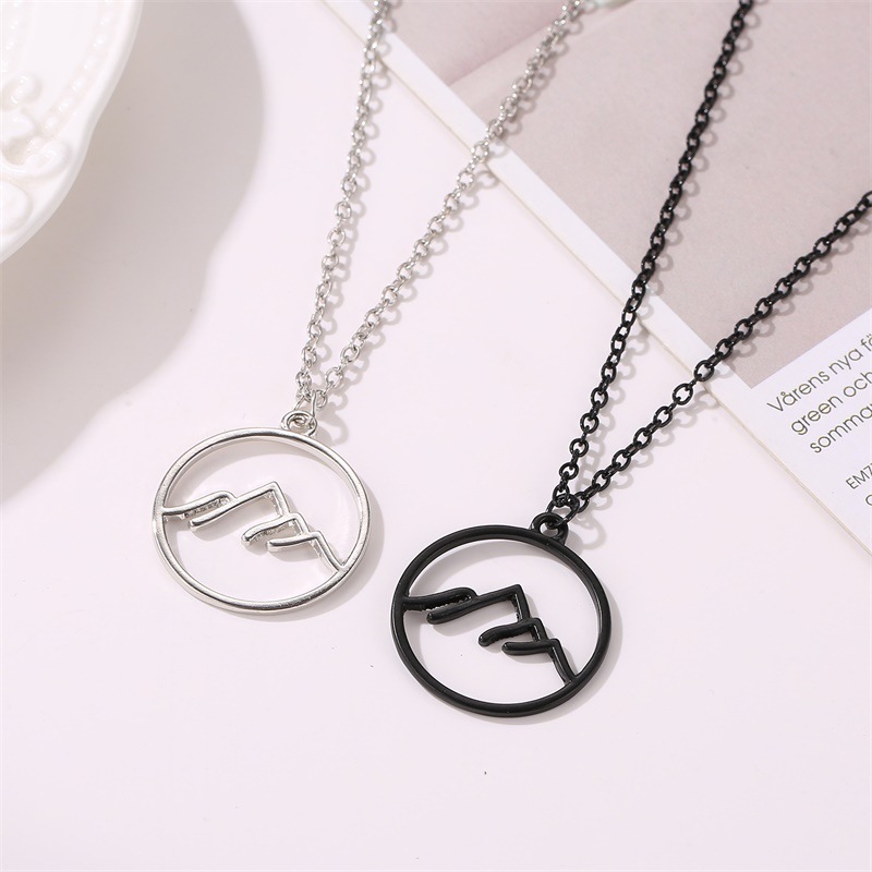 Necklace Round Hollow Necklace Pendant Fashion Mountain Folded Mountain Geometric Hollow Necklace display picture 3