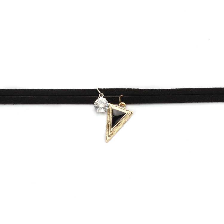 8g Weight Necklace Classification Women'S Gender Fashion Style Black Color New Hot-saling Choker Zircon Three-dimensional Geometric Triangle Short Necklace For Women 5