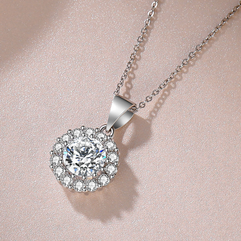 DZ072 1 karat Simulation Diamond Women's Pendant Full Diamond Inlaid Gold-plated Sunflower Round Collarbone Pendant DZ072 1 karat Simulation Diamond Women's Pendant Full Diamond Inlaid Gold-plated Sunflower Round Collarbone Pendant