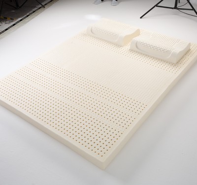 源头厂家纯天然泰国乳胶床垫睡眠平板七区按摩颗粒型|ru