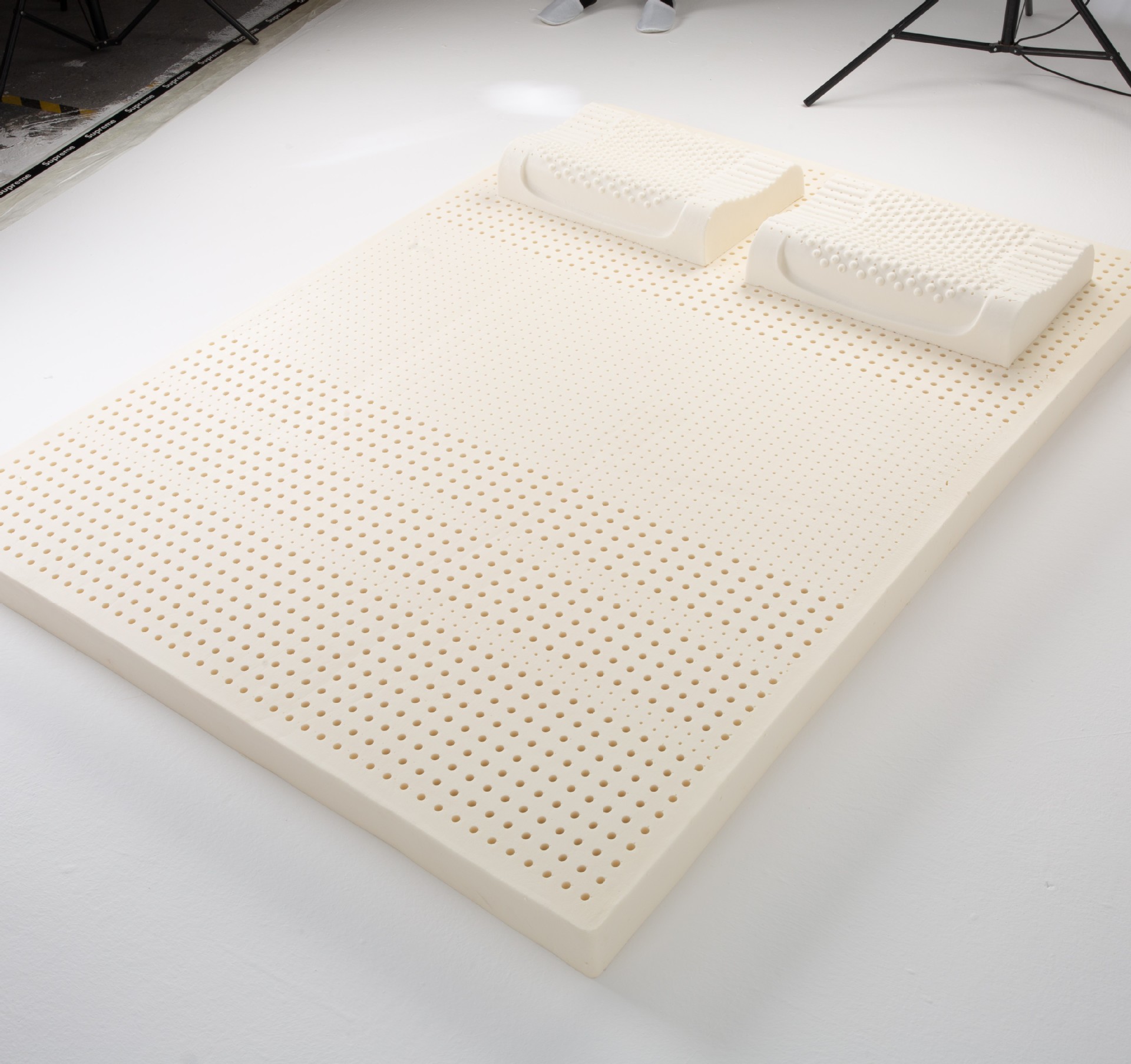 源头厂家纯天然泰国乳胶床垫睡眠平板七区按摩颗粒型|ru