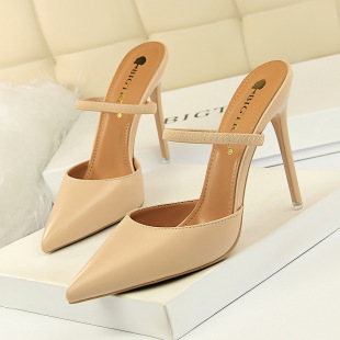 86-10�W���L�͹ź��s���^��Ь�����߸��\�ڼ��^�U��һ�֎�Ů��Ь
