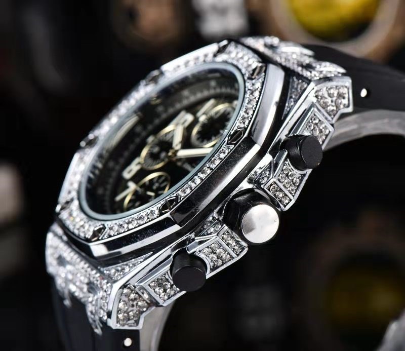 Fashionable Waterproof Men's Watch