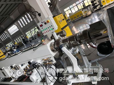 PP-R管材挤出设备 专业挤出机 操作简捷 厂家直销。