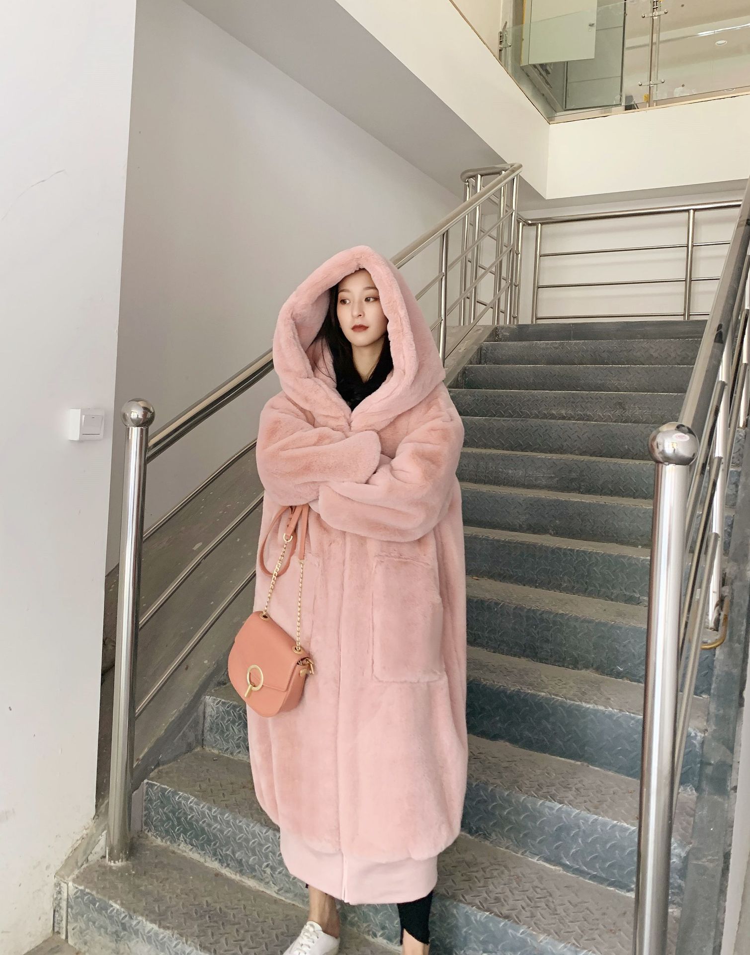 Women's clothing autumn and winter new Gigi same style rex rabbit fur thick long hooded fur coat fur coat for women_voghion.com