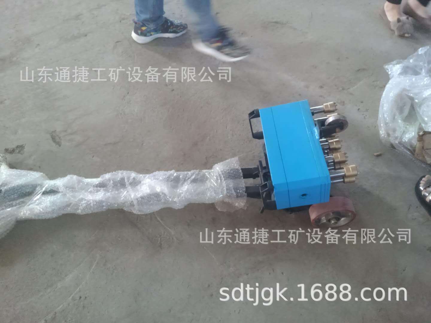 原厂直发手推式凿毛机  电动凿毛机  多种规格手动凿毛机