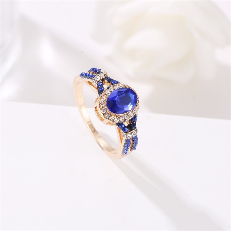 Europäischer Und Amerikanischer Heißer Stil Ring Temperament Blau Zirkon Diamant Ring Ring Classic Damen Ring Ring Armband display picture 4