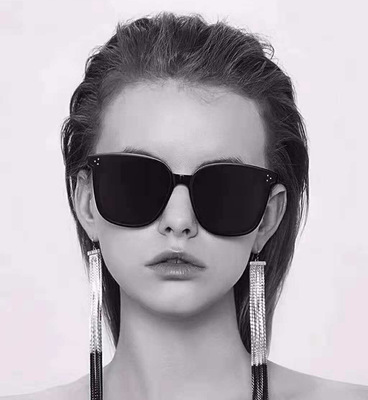 fashion Fashion sunglasses 5203 personality M nails Korean Edition Net Red ins Sunglasses lady Sunglasses