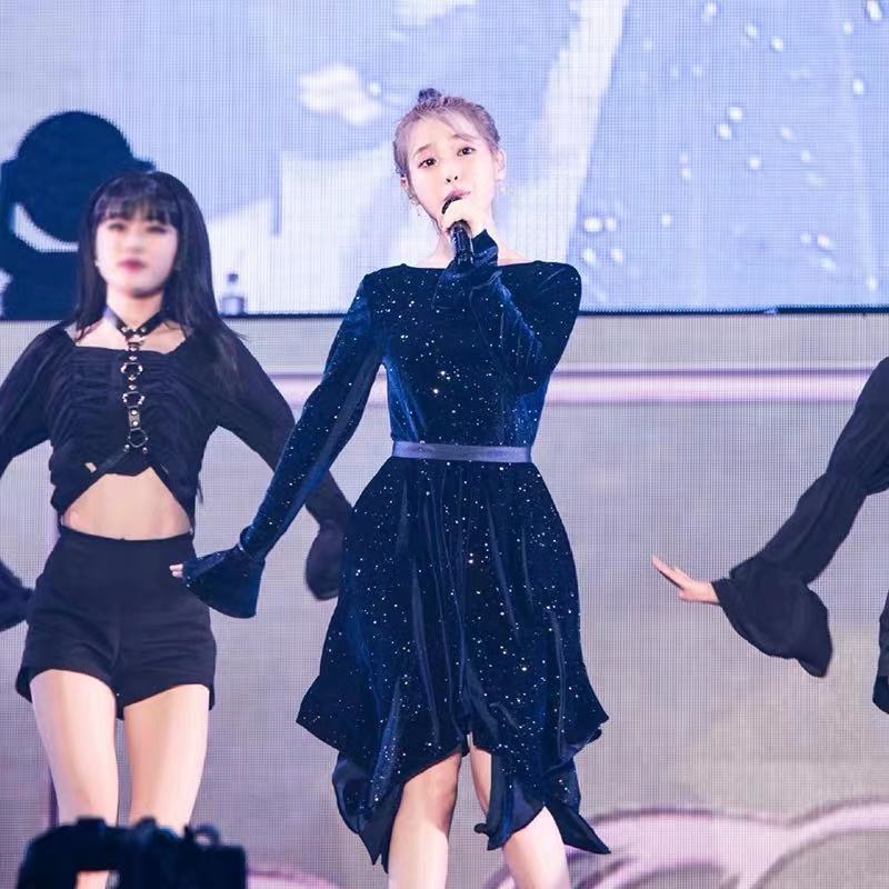 韩国iu李智恩演唱会明星同款19秋冬星空不规则丝绒连衣裙礼服年会