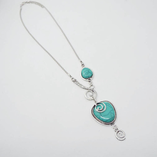 Ethnic style cracked turquoise necklace, bohemian style exaggerated necklace, retro snail peach heart necklace pendant