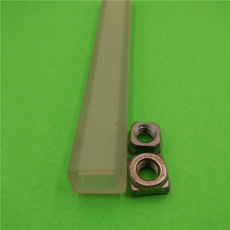 厂家供应PVC透明软方管/塑料软方管/输送螺母软方管