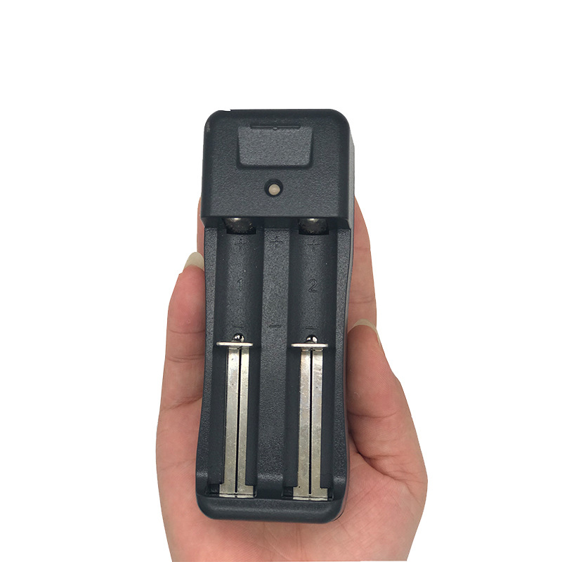 批发18650充电器双充多功能14500双槽充 4.2v锂电池充电器万能充
