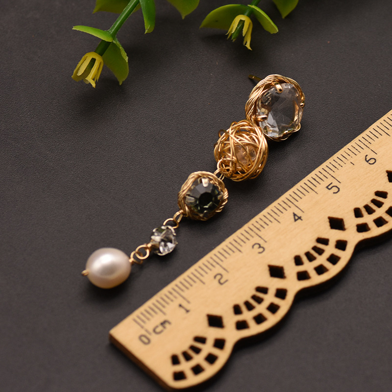 Copper Material Tassel Pattern Women'S Gender Fashion Tassel Pearl Inlay Zircon Earrings 1 Pair