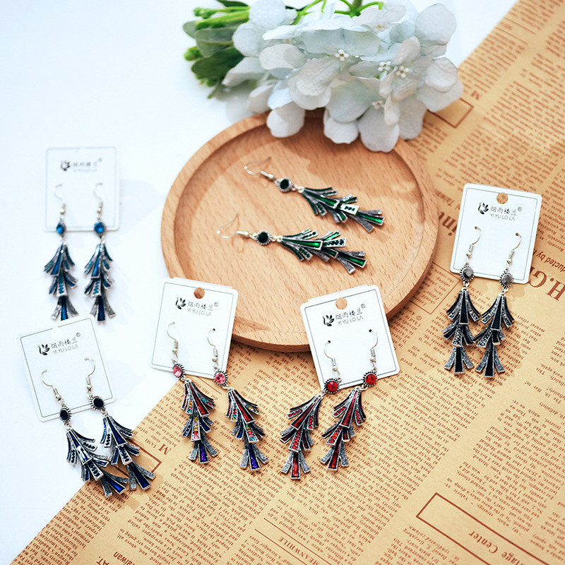 1 Pair Vintage Style Tassel Alloy Plating Inlay Artificial Diamond Women's Drop Earrings display picture 1