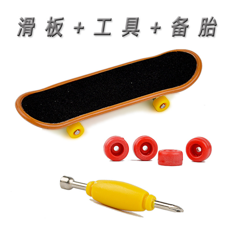 패턴 랜덤 [스케이트 보드 1 + 드라이버 1 + 스페어 휠 4]