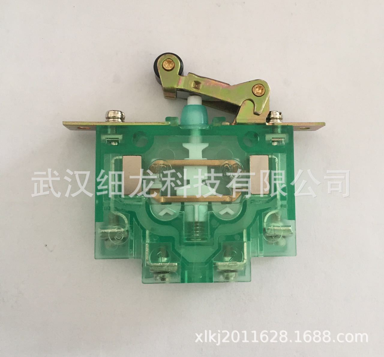 供应S847速动开关厂家直销 微动开关点动