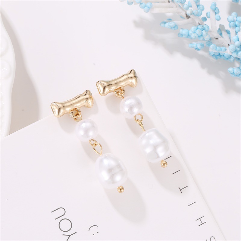 Wholesale Fashion Pearl Earrings Creative Word Retro Tassel Earrings Temperament Water Drops Shaped Pearl Earrings Earrings display picture 4