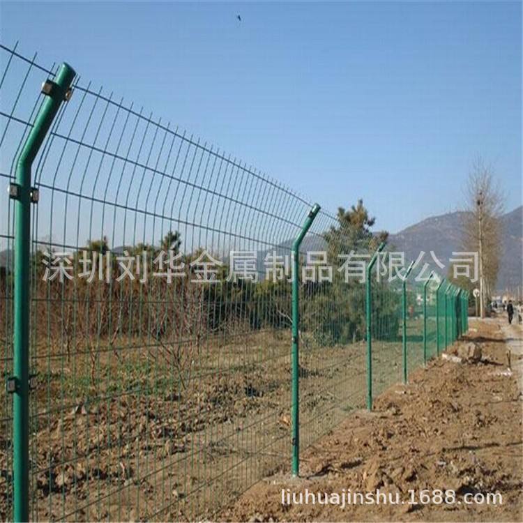 广州现货双边丝护栏网 果园防护养殖场围网 浸塑铁丝网高速隔离网