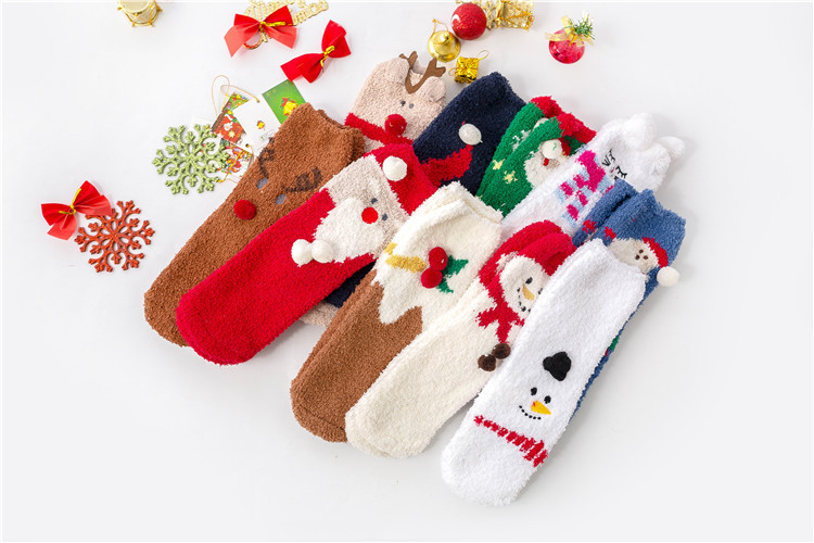 Polyester, coral fleece Fabric Type Stretchy Elasticity Christmas Christmas Women's Cartoon Polyester Coral Fleece Embroidery Crew Socks A Pair