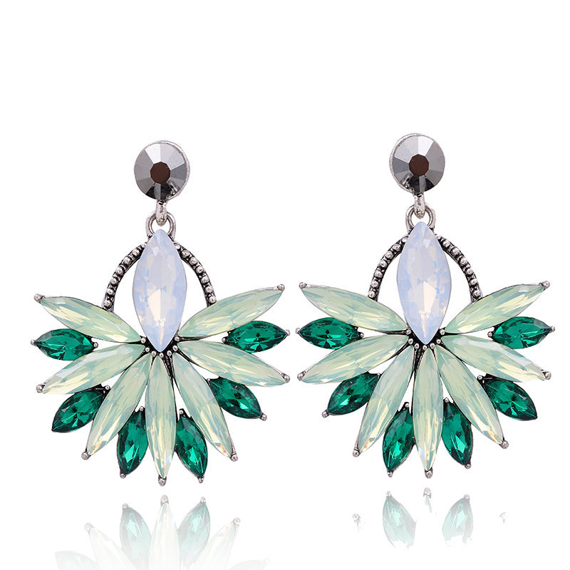 7g Weight Rhinestones Inlay Material Drop Earrings Classification 1 Pair Quantity Daily Occasion Alloy Material Geometric Pattern Women'S Gender Plating Design Retro Style 1 Pair Retro Geometric Alloy Plating Rhinestones Women's Drop Earrings 29