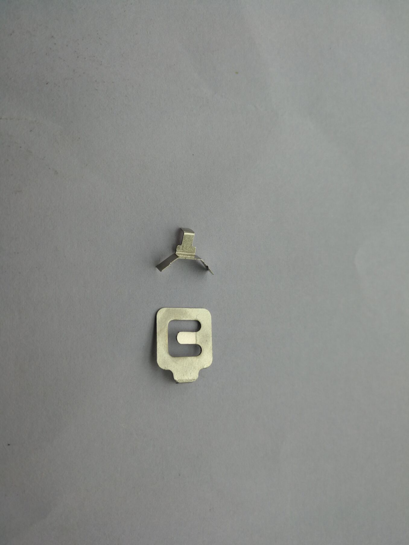 水滴蓝牙防丢器电池弹片CR2032电池弹片CR2032电池扣