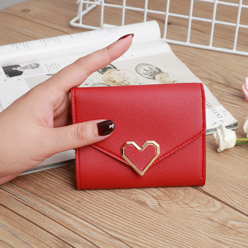 Retro Three-fold Heart-shaped Buckle Wallet display picture 11