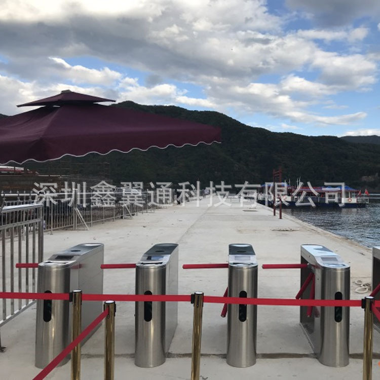 景区票务闸机系统 景区单向出入口旋转闸 吞卡三辊闸机 三杆闸