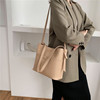Fashionable polyurethane one-shoulder bag for leisure, bag strap, city style, simple and elegant design