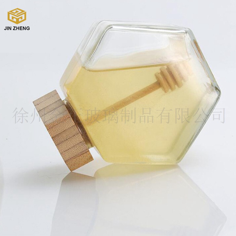 批发新款六棱蜂蜜瓶220ml半斤装 六角木盖带搅拌棒密封玻璃罐