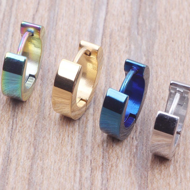 Labret piercing jewelry detail image