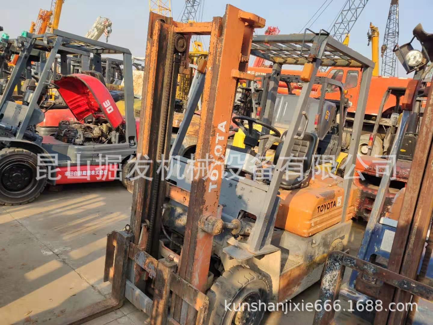 二手电动/柴油丰田1.5吨叉车，合力1.5吨柴油叉车