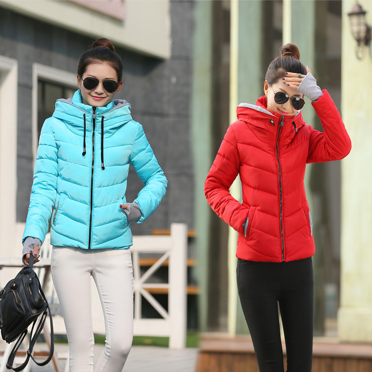 Ropa de algodón corta al por mayor, ropa de algodón para mujeres, invierno de 2020 nueva delgada, calentamiento, abrigo de invierno, chaqueta de algodón para mujeres