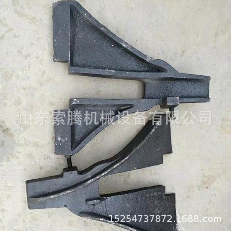 200吨人字形复轨器 22KG-30KG钢轨矿车上道机 机车复轨器