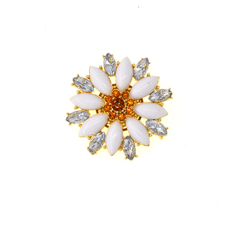 nouvelle broche de fleurs cloutes de diamants mode broche marguerite  la mode vtements sauvages bijoux en gros nihaojewelrypicture7