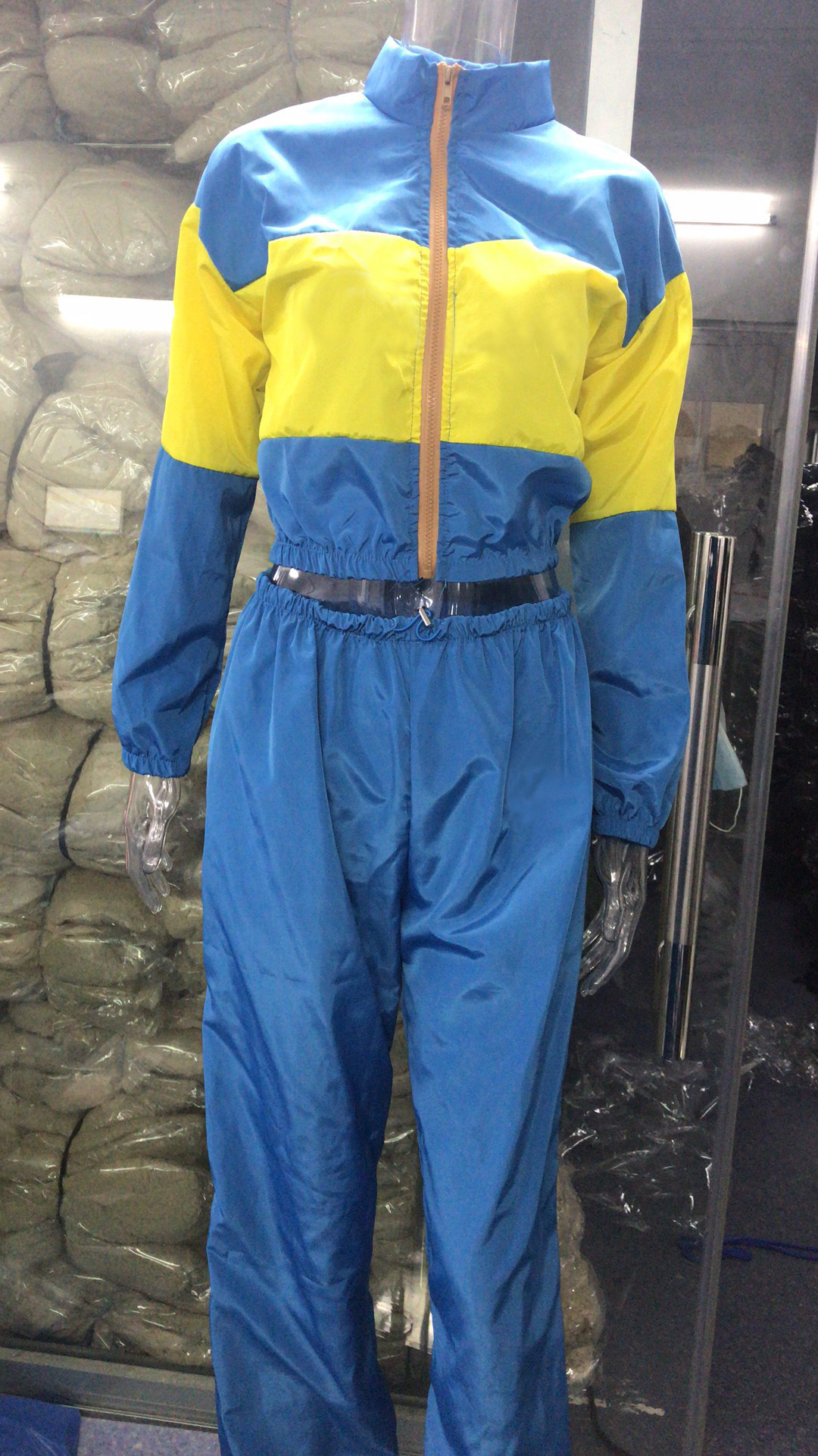 Costume femme en Tissu coupe-vent - Ref 3334881 Image 16