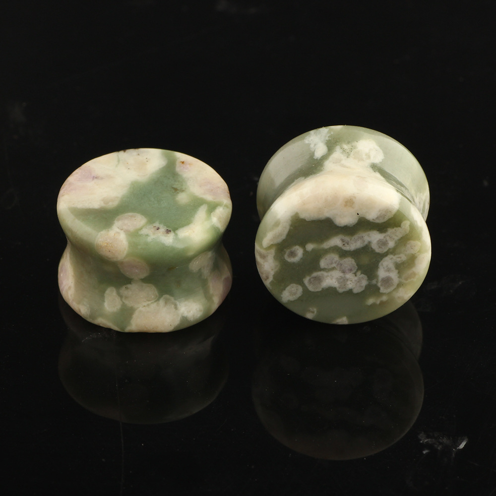 Stone Ear Expander Heart Shape Chrysanthemum Stone Ear Plug Tunnel Ear Gauges for Men Women detail image 9