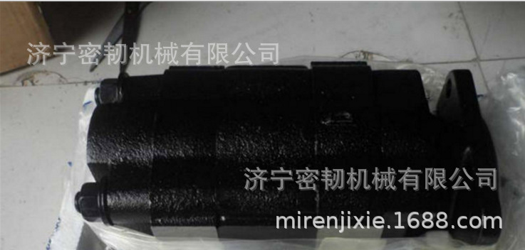 SG21-3 双联泵222-61-14000 压路机双联泵总成