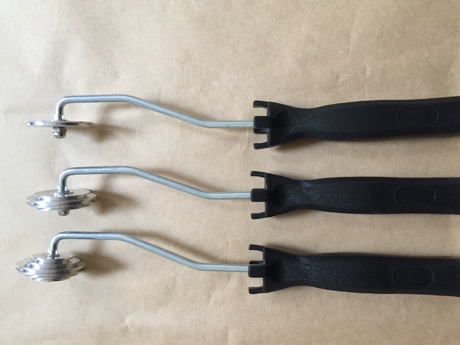 Специальные инструменты для стекловолокна, инструменты для ручной пасты, пеногаситель, пеногаситель, угловой ролик, угловой ролик