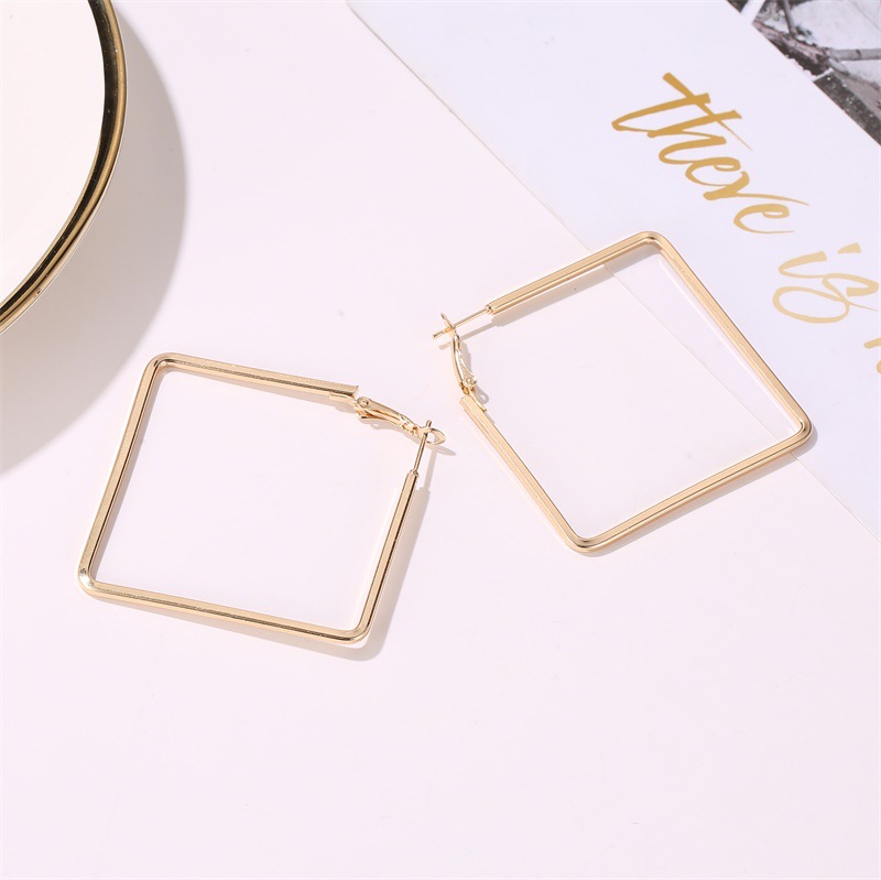 New Exaggerated Square Earrings Wild Geometric Diamond Earrings Wholesale Nihaojewelry display picture 5