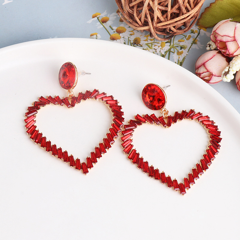 Fashion Heart Diamond Alloy Acrylic Earrings Ear Studs display picture 5