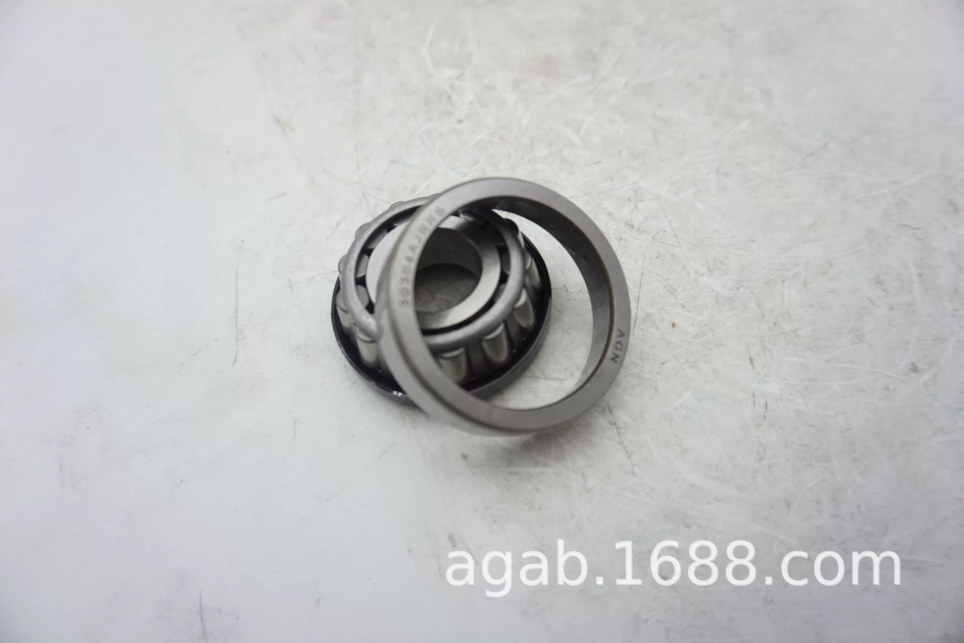 Y61 Овца Подшипник 40003-VB000/30304JR