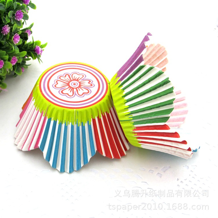 厂家外贸热销新款 花瓣形蛋糕烘焙纸杯托 底50*高32mm