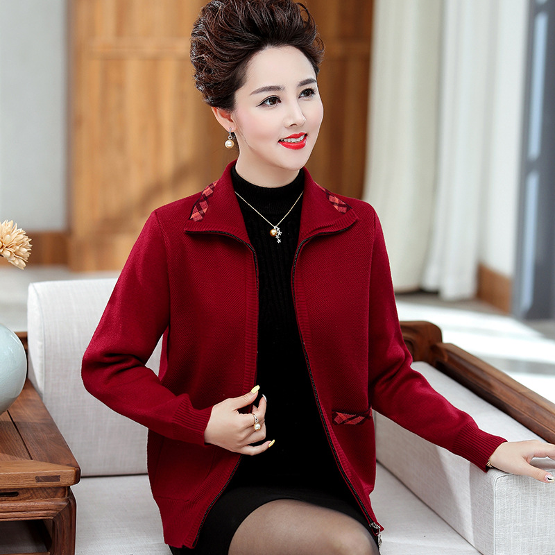 Middle-aged and elderly women's autumn and winter new high-end woolen sweater fashion embroidered lapel zipper cardigan sweater sweater mother outfit