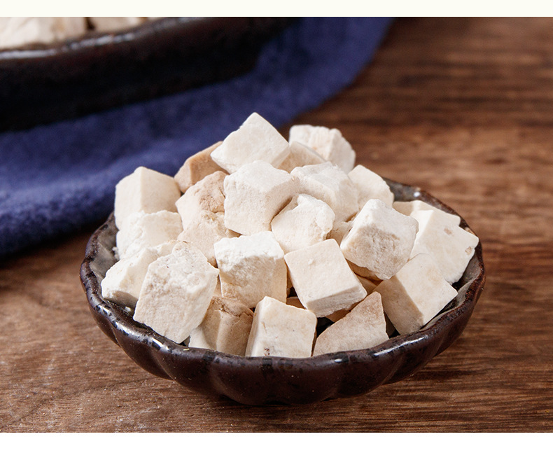 Fu Ling Blocks (Poria cocos) — Dried Food-Herb Dice for Soup & Tea, 400g Jar in use