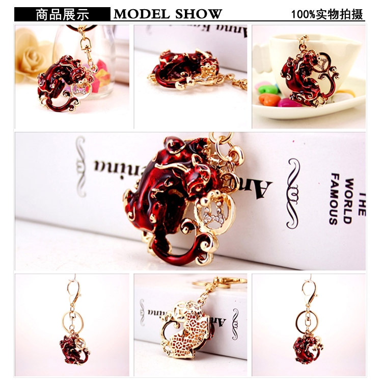 40g Weight Alloy, Metal Material Heart Pattern Unisex Gender Purple, Red, Blue, Gold Color Creative Diamond-studded Crystal Car Keychain 无