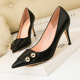 899-16 European and American wind fashion sexy nightclub show thin thin shallow mouth pointed single shoe with high her red high heels