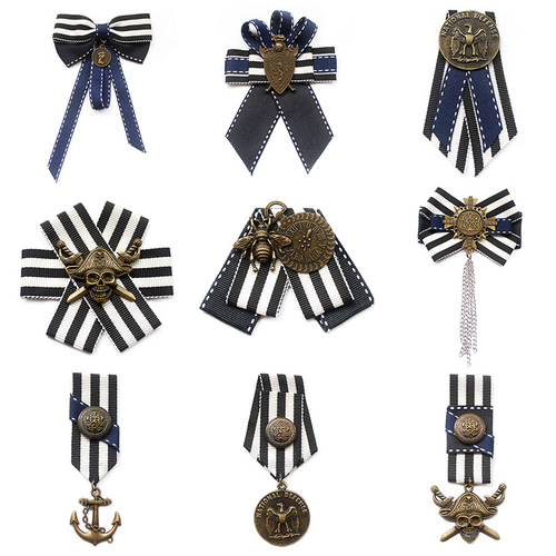 A large number of navy style brooches, badges, medals, brooches, clothing accessories, direct sales from manufacturers