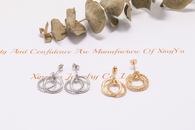 Simple Gold-plated Bead Circle Earrings Wholesale display picture 4